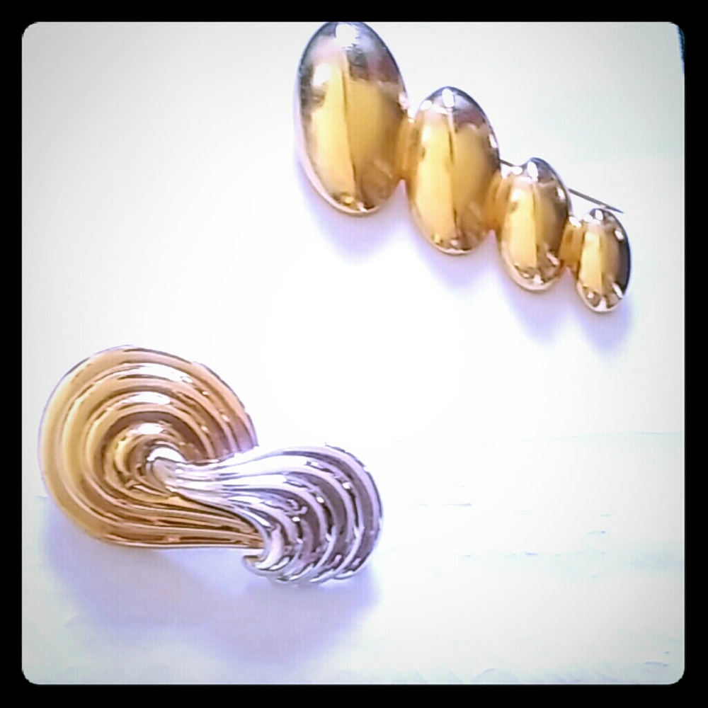 Scarf/coat pins (2)